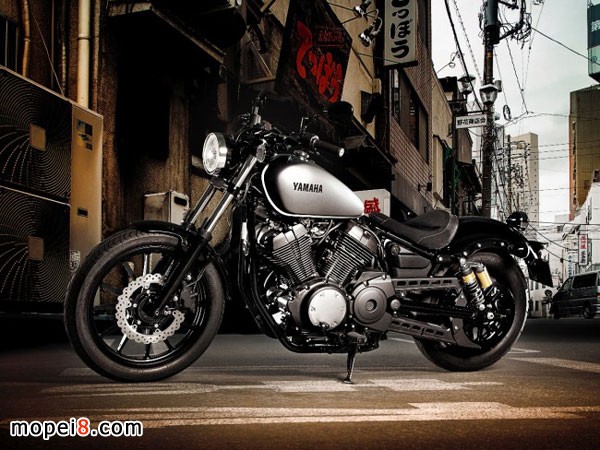 Yamaha XV950摩托車(chē)