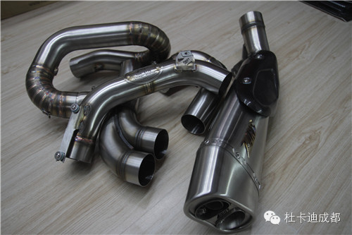 摩托車消音器