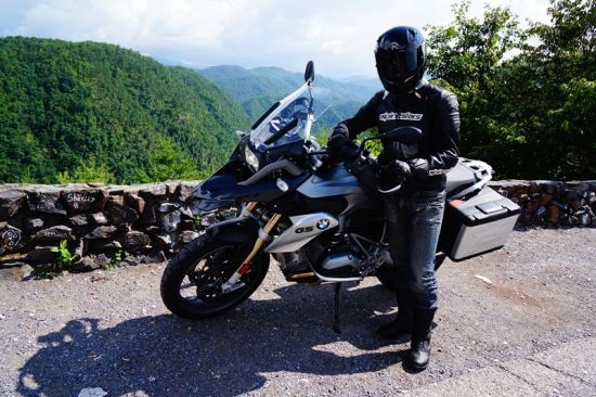 寶馬冒險(xiǎn)車型2014BMW R1200GS摩托車評(píng)測