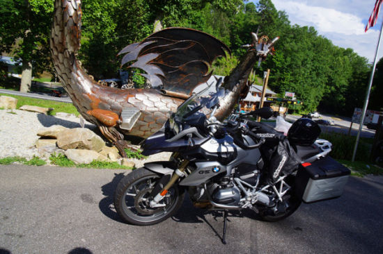 寶馬冒險(xiǎn)車型2014BMW R1200GS摩托車評(píng)測
