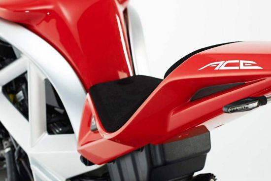 英國(guó)賽車豪門Ariel發(fā)布定制化摩托車ACE